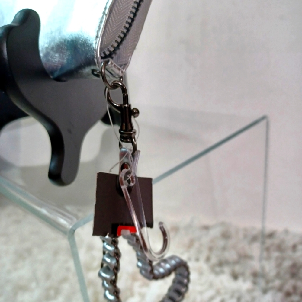 Mossimo Wristlet Wallet, Color: Silver - Picture 7 of 13